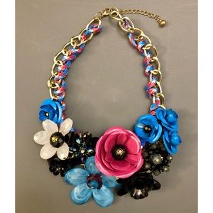 💜 2/$25 NWOT Flower Statement Necklace